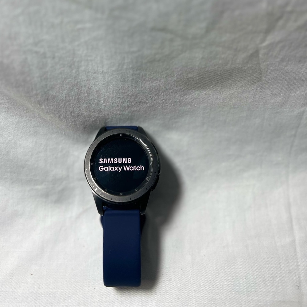 Samsung Galaxy watch SM-R805U 42mm mystic black and Rose Gold Case  B condition